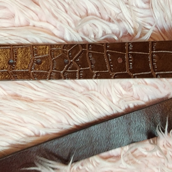 Patricia Nash Vietri Croc Embossed 100% Leather Belt - Picture 10 of 13